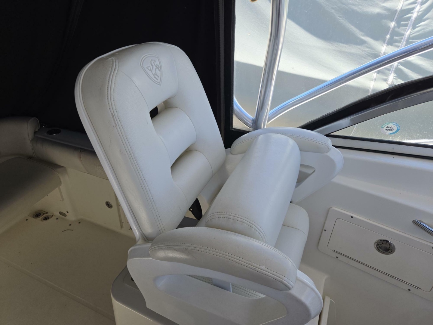 2009 Century 2400 Walkaround - Image 20