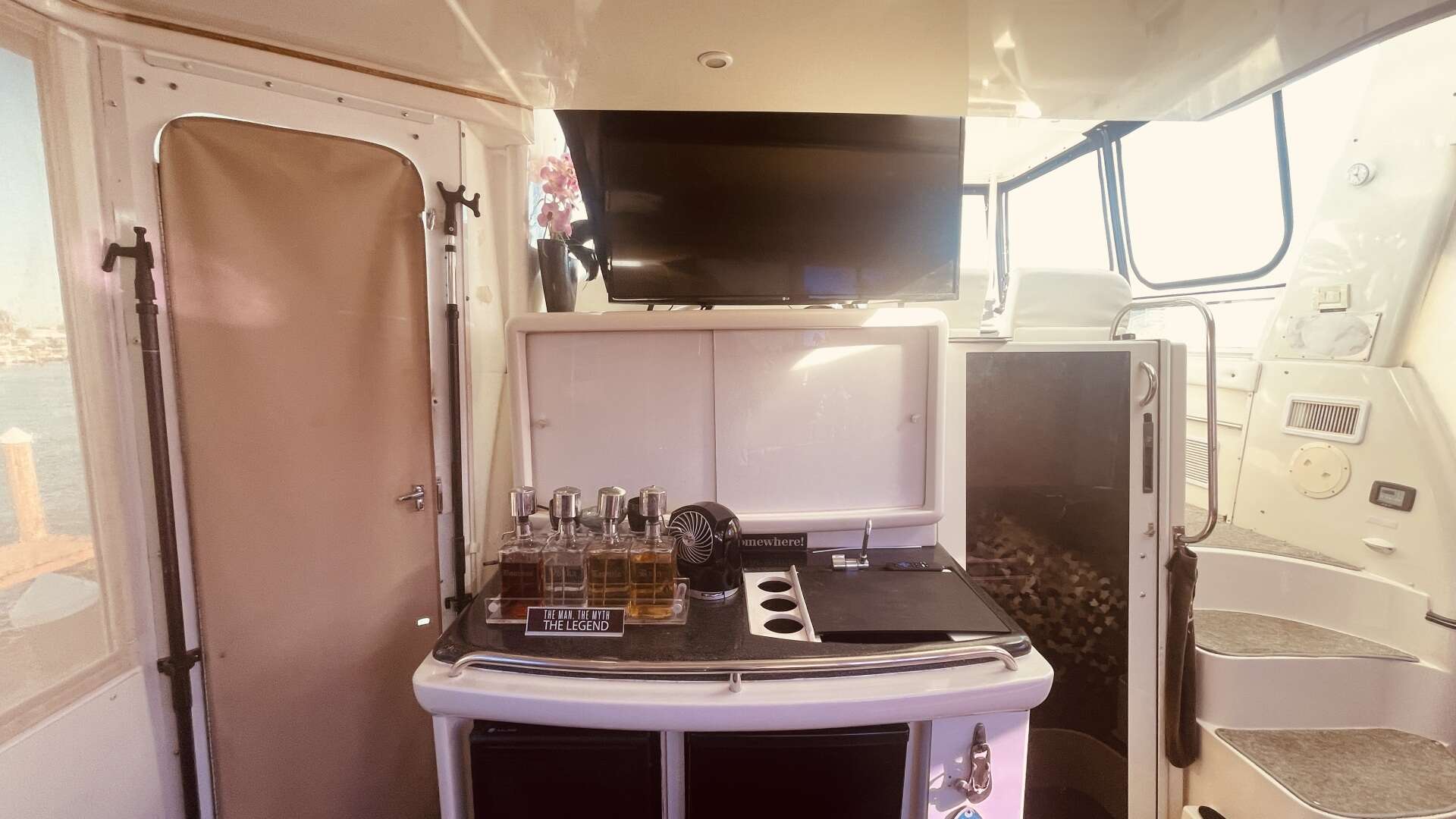 1997 CARVER YACHTS 500 COCKPIT MY - Image 43