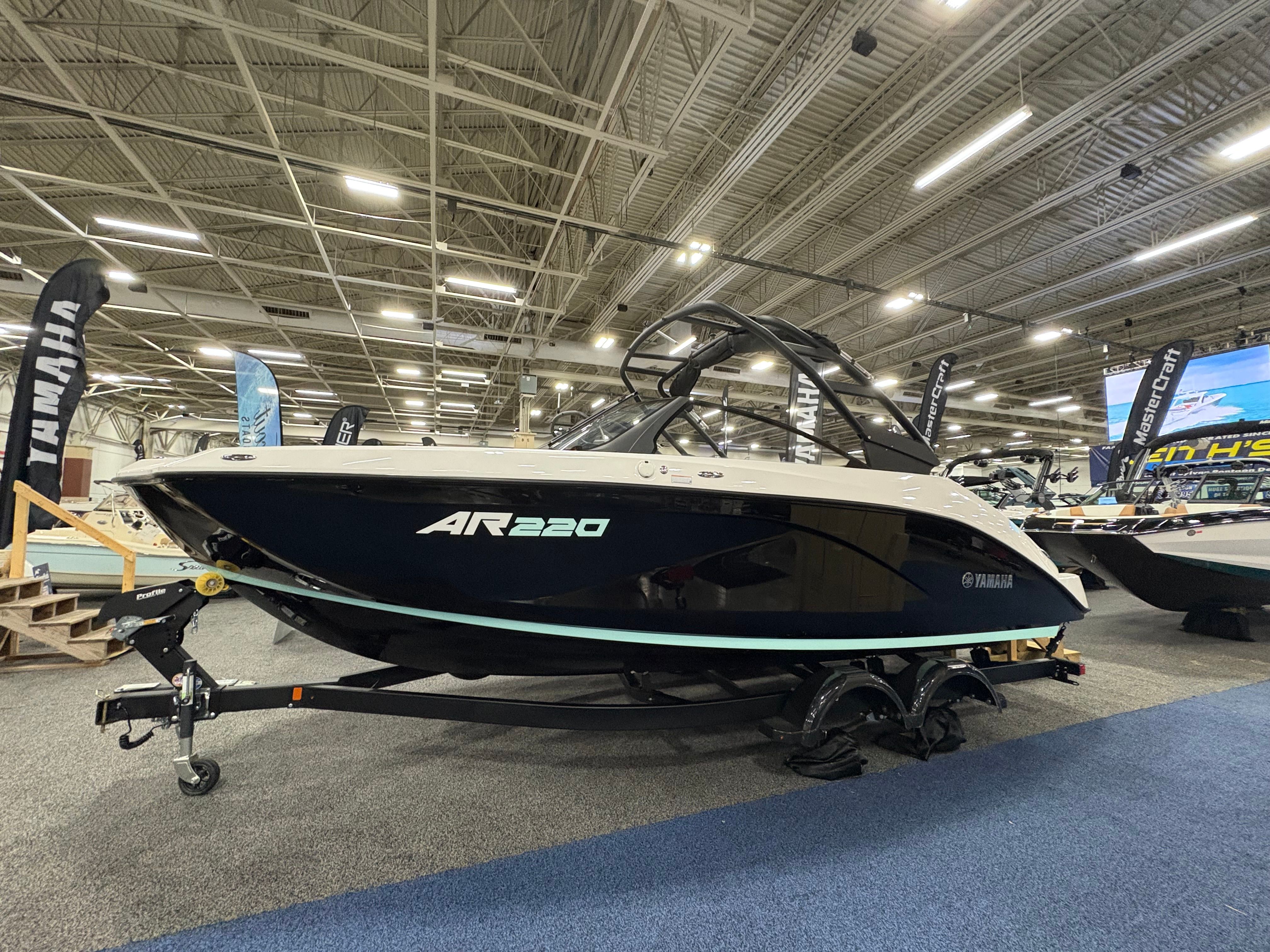 2026 Yamaha Boats AR220
