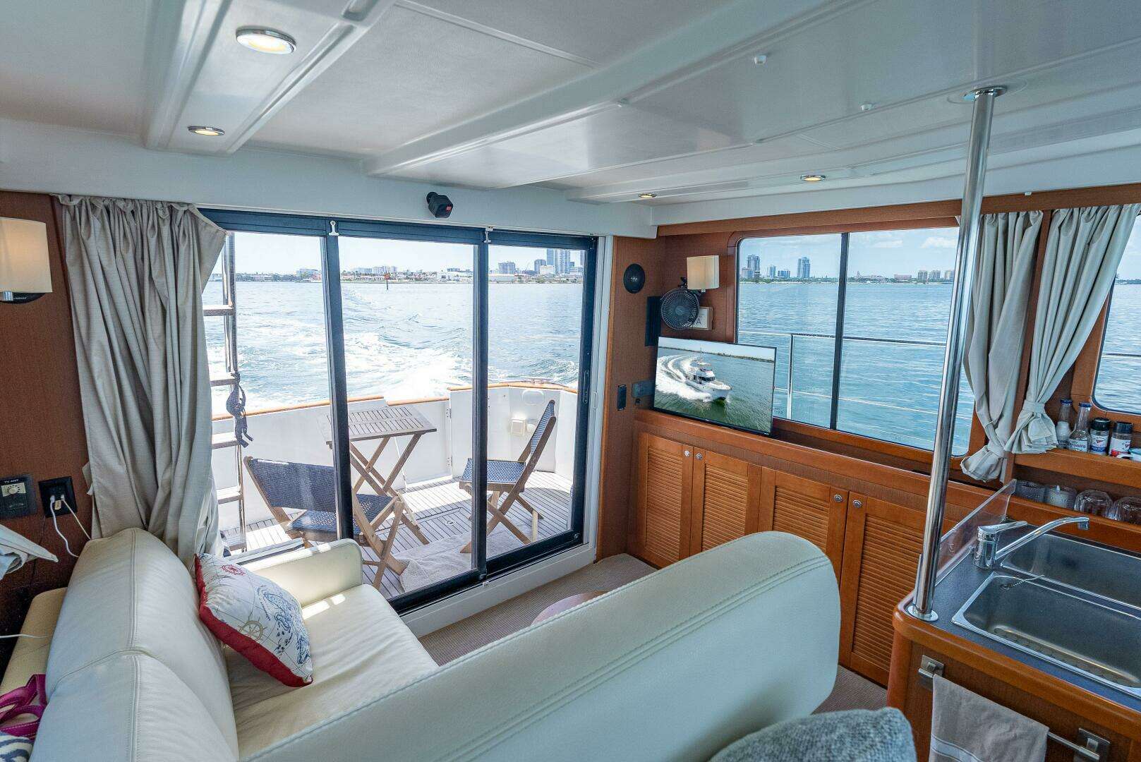 2015 Beneteau Swift Trawler 34 - Image 43