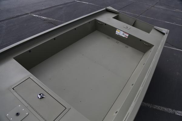 2025 Tracker GRIZZLY 1860 Utility boat interior, showcasing spacious, durable design.