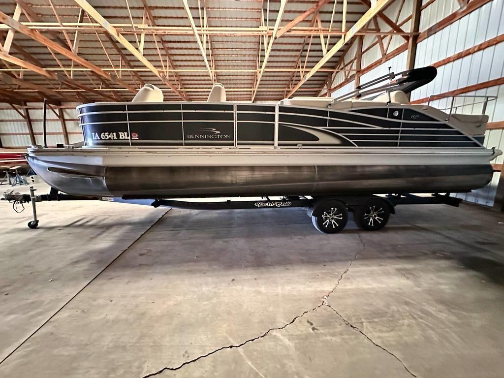 2013 Bennington 2575 RCW I/O