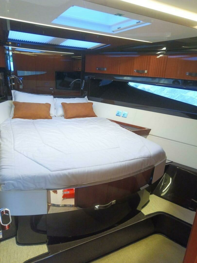 2019 Riva — - Image 23