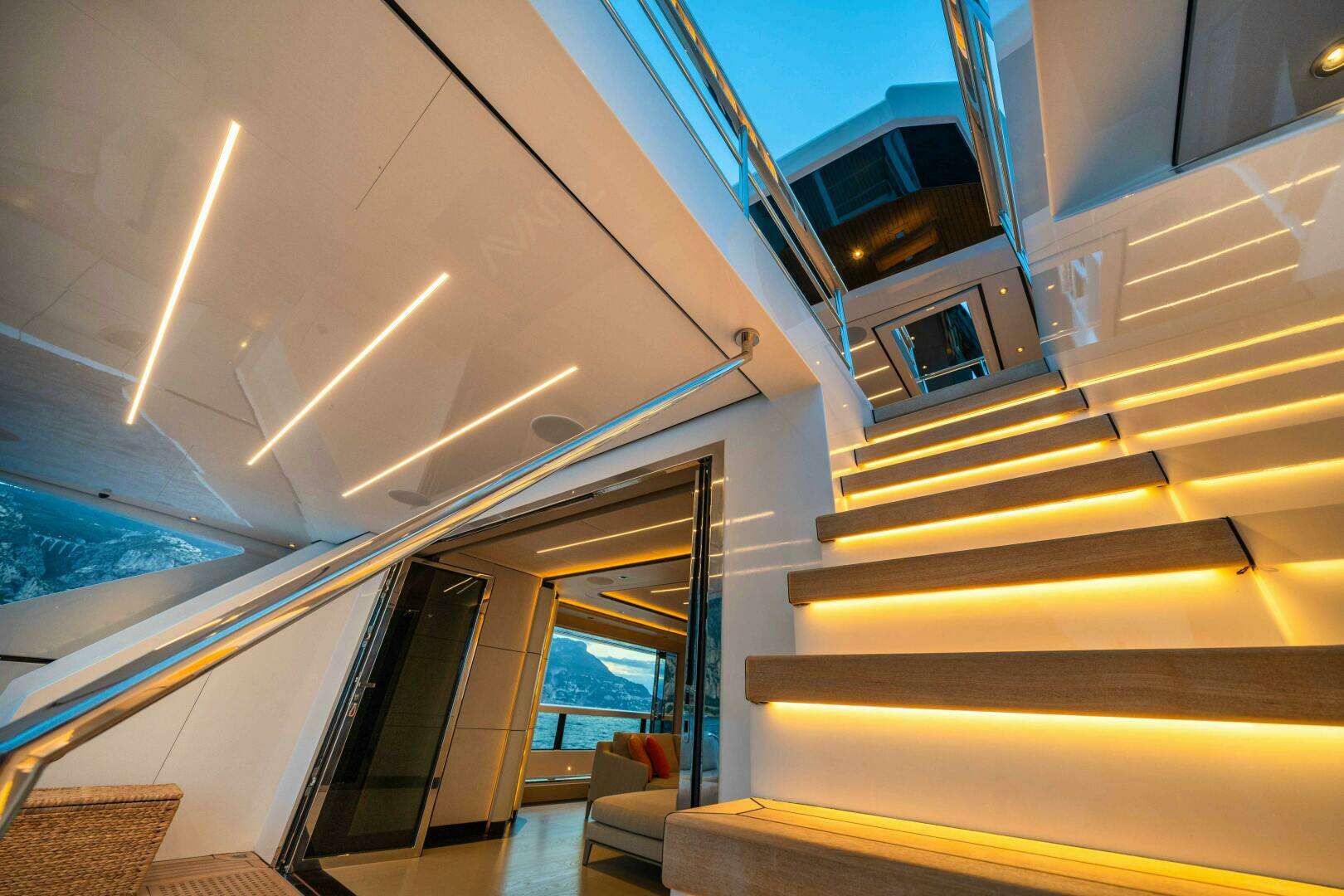 2028 Ocean King DUCALE 120 - Image 11