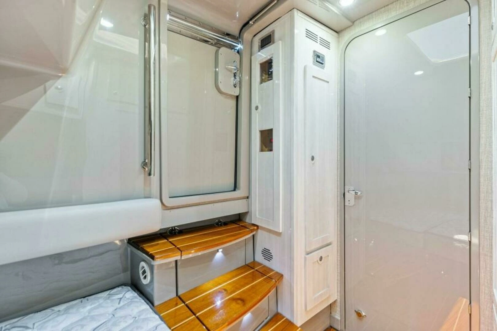 2023 HCB 53 Suenos - Image 30