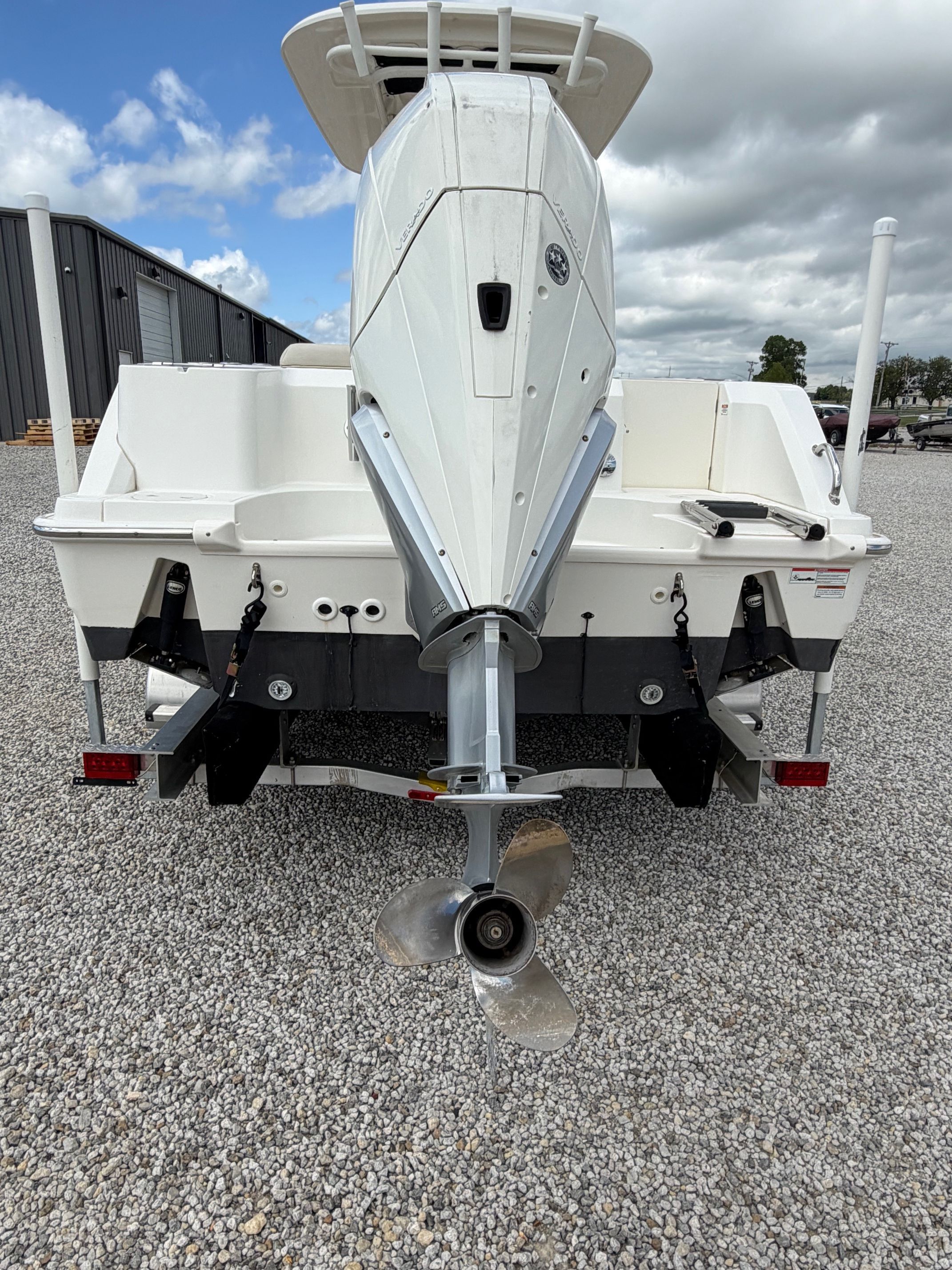 Rear view of a 2020 Boston Whaler 230 Outrage boat.