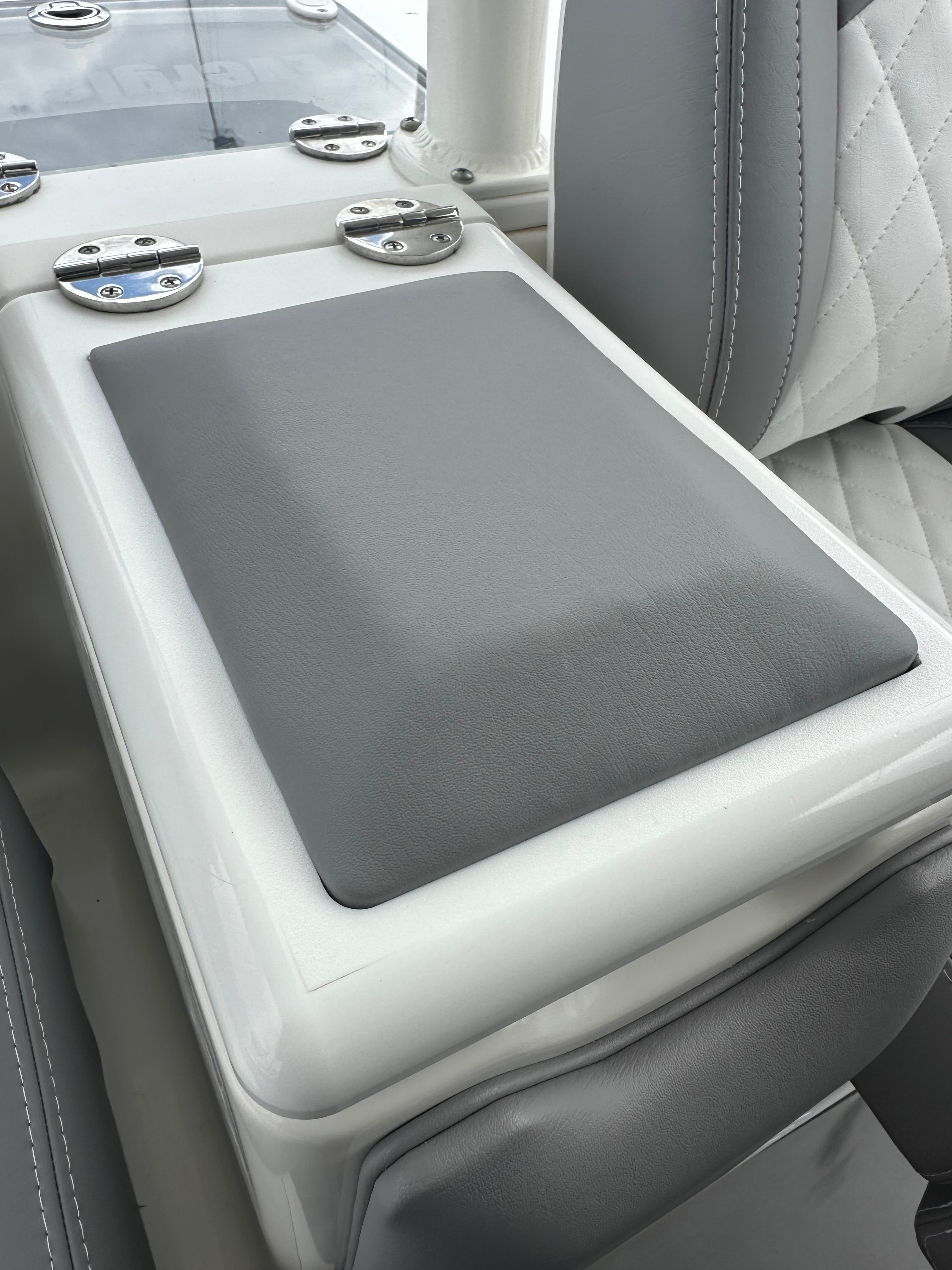 2009 Everglades 365 Center Console - 86