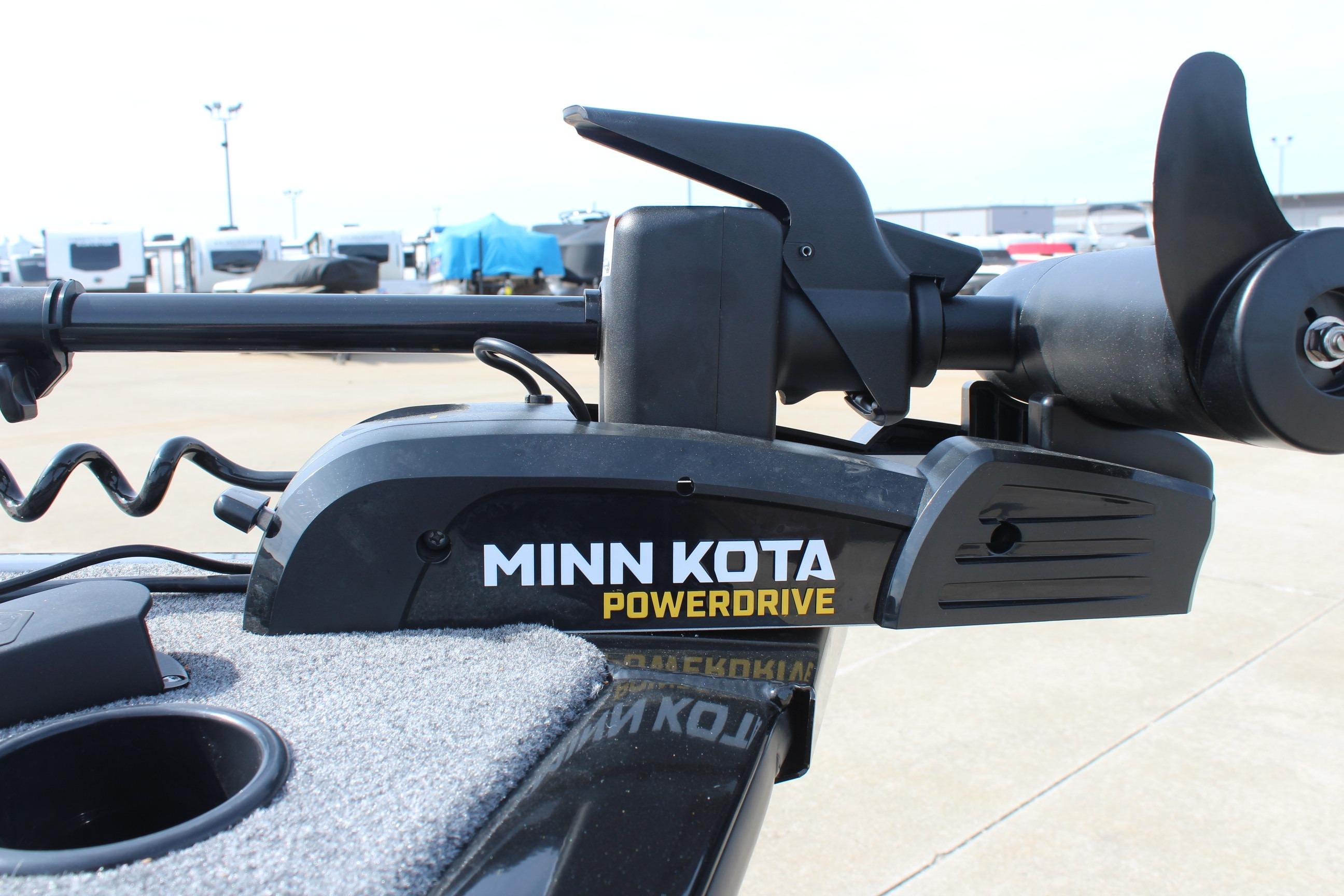 Minn Kota PowerDrive trolling motor on 2026 Tracker Targa V-18 Combo boat.