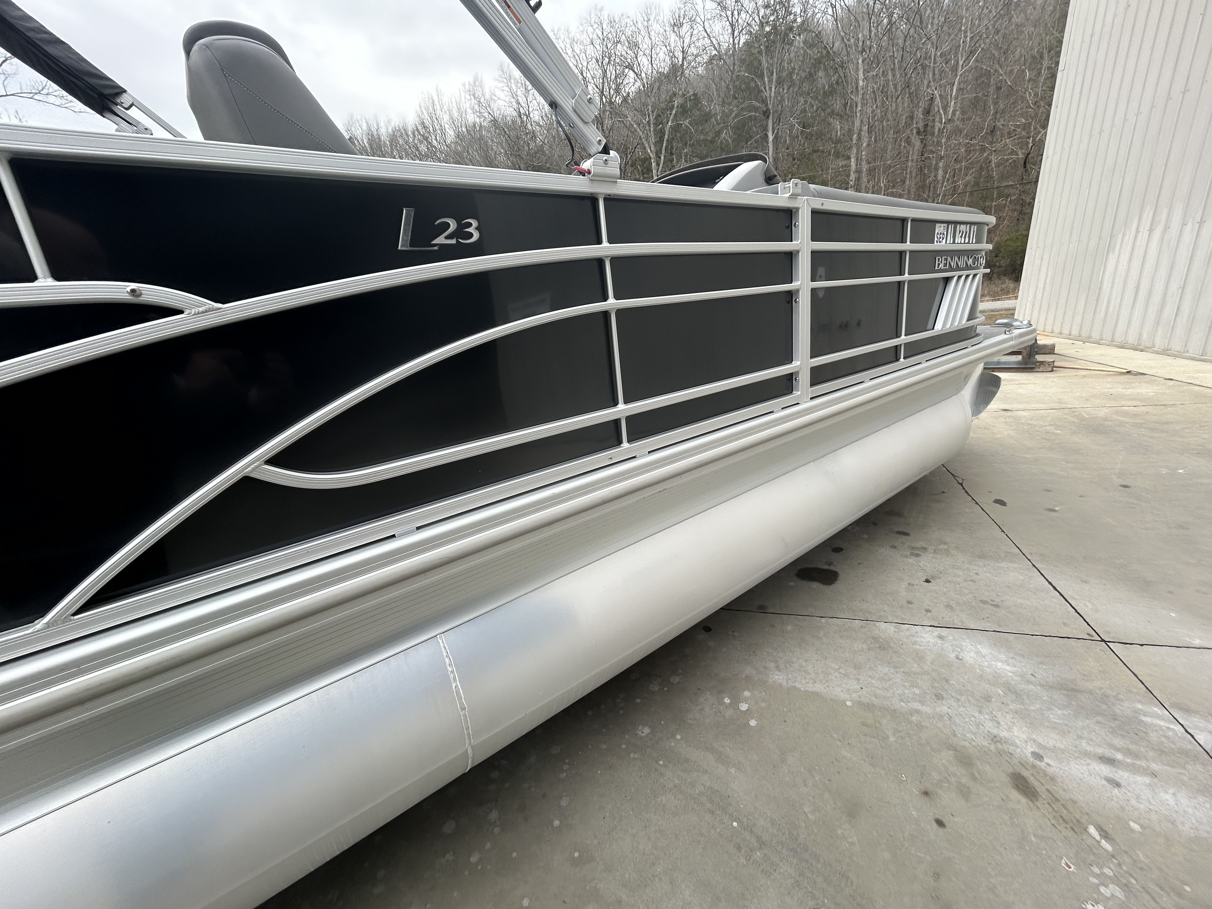 2023 Bennington 23 LSB - 6