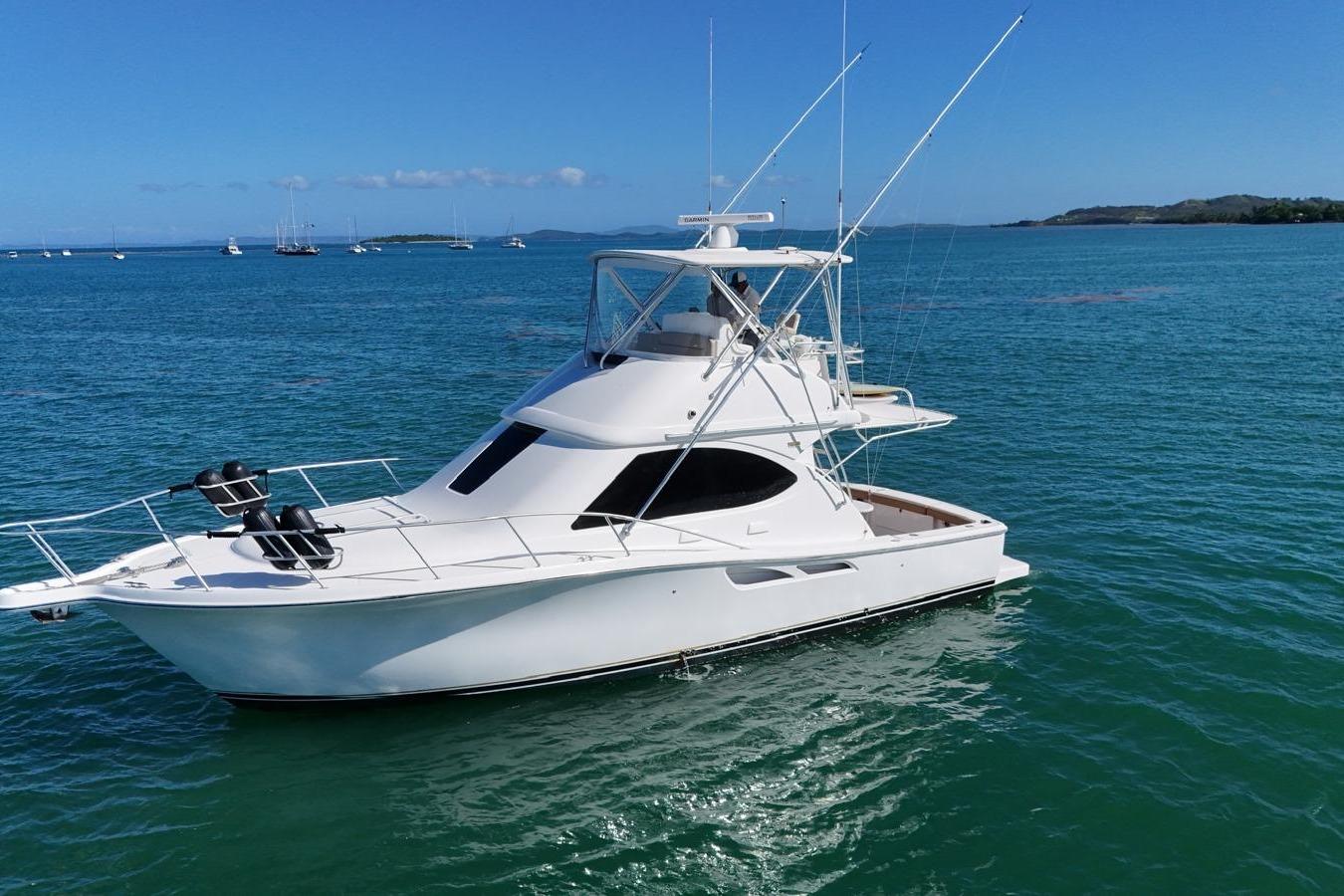 2007 Tiara Yachts 3900 Convertible on serene blue waters.