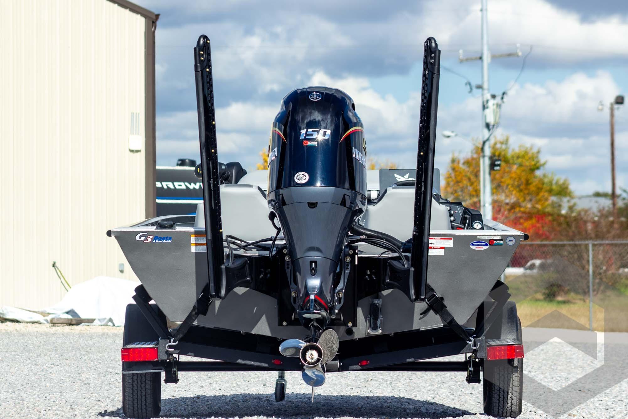 2026 G3 Sportsman 1910 SE boat with powerful outboard motor, rear view.