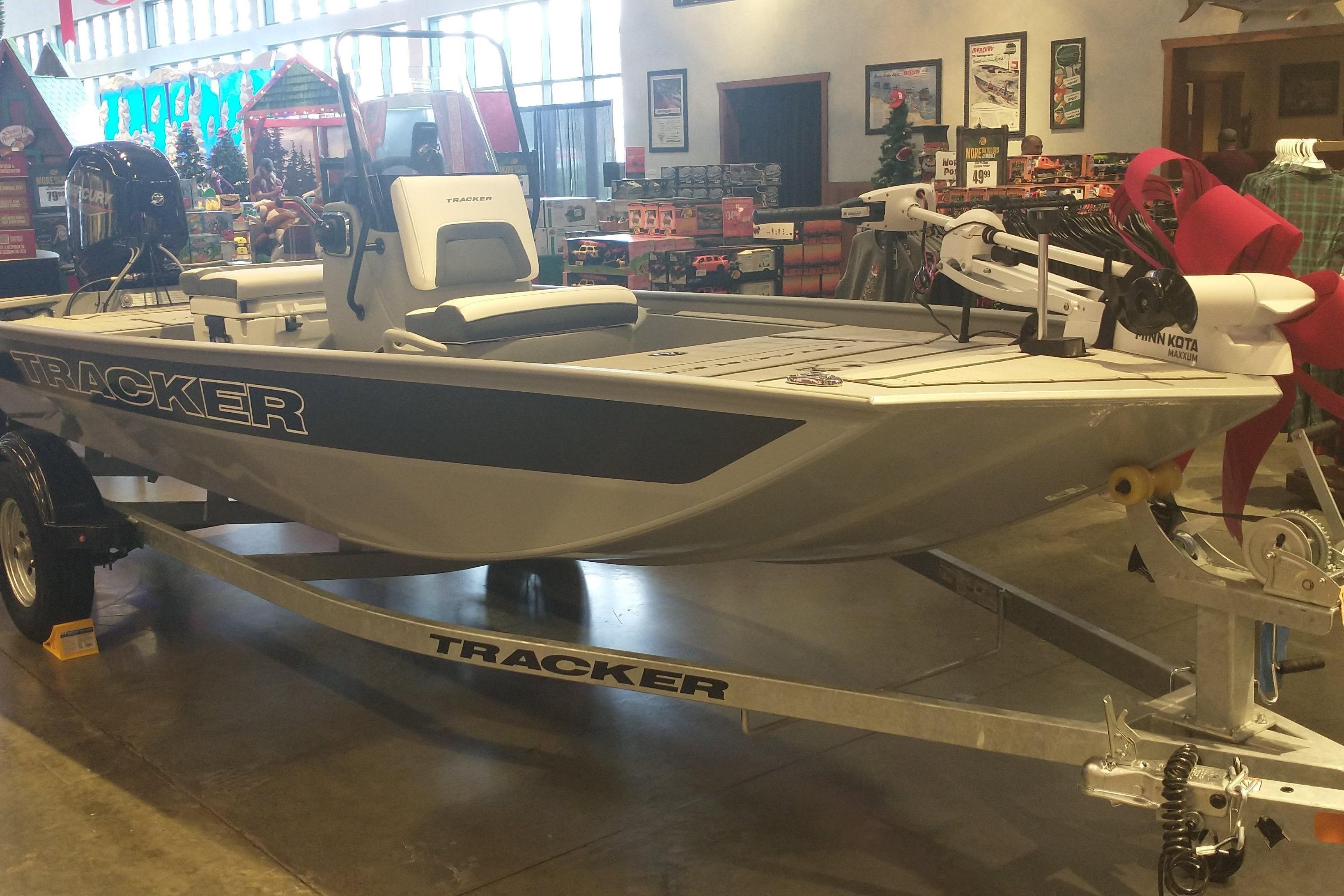 2026 Tracker Bass Tracker Classic CC