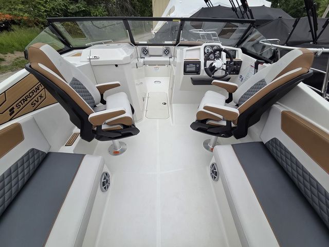 2026 Starcraft SVX 230 DC OB w/250hp and Trailer - 12