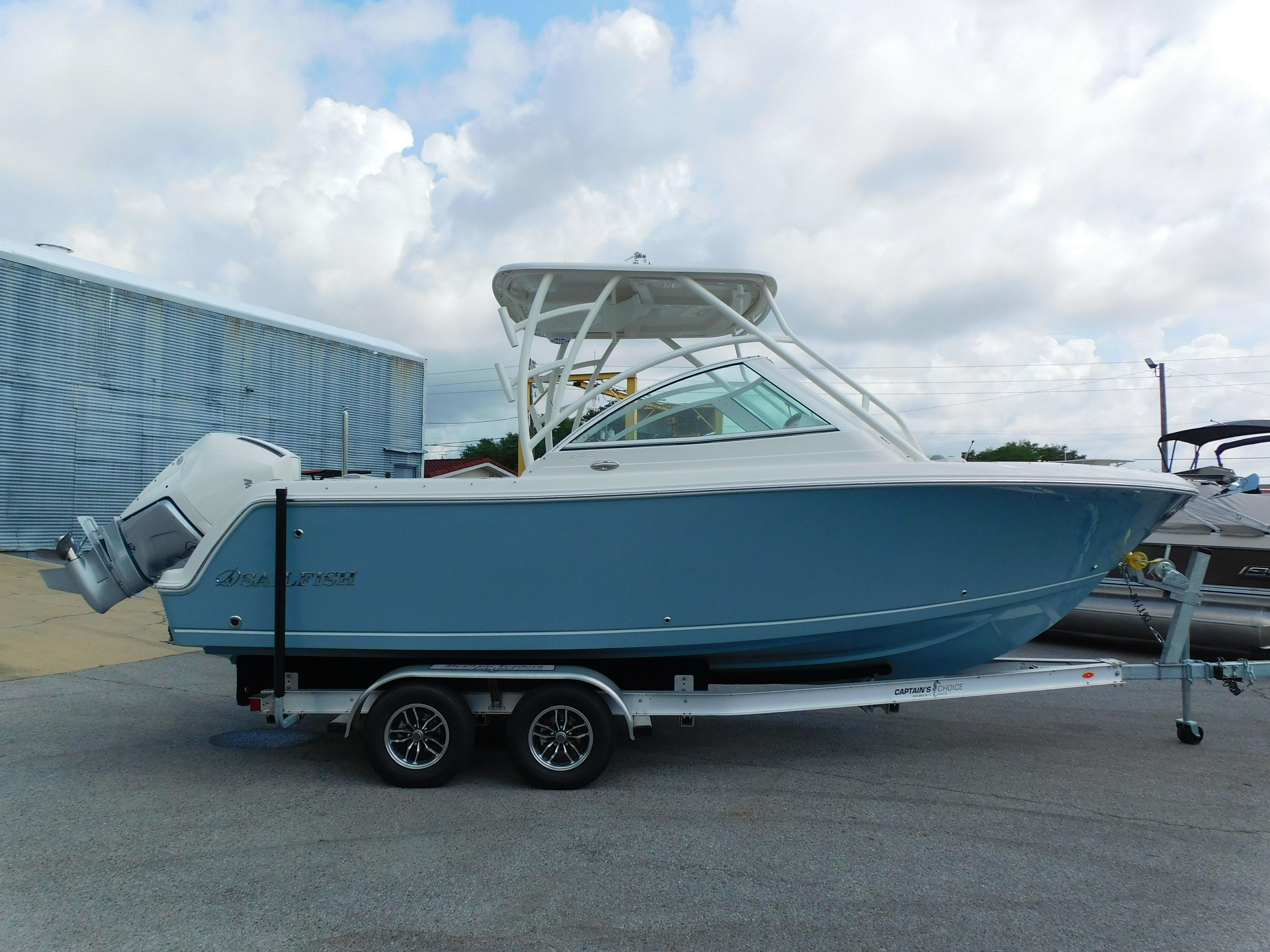 2025 Sailfish 245 DC