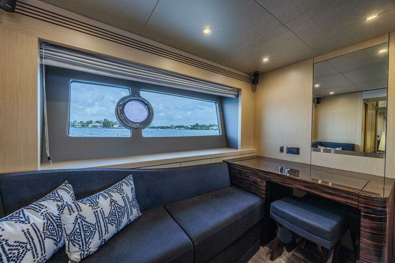 2017 Sunseeker 75 Yacht - Image 41