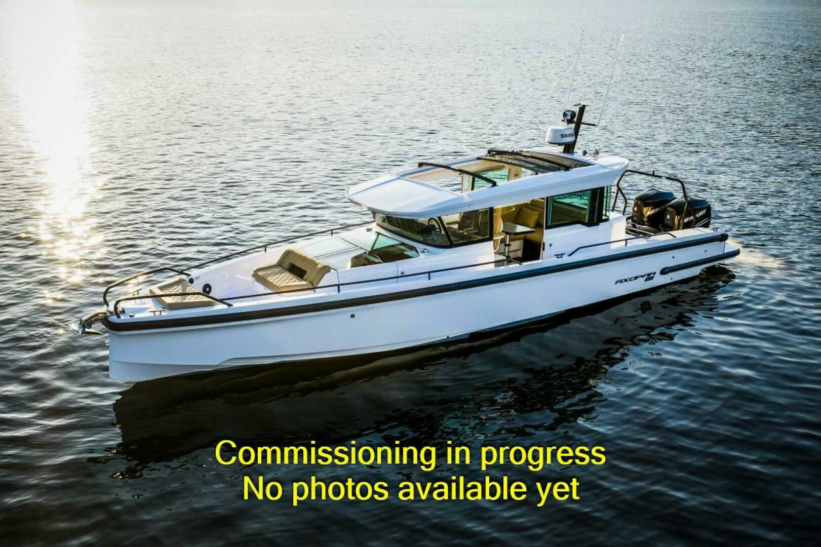 2024 Axopar 37XC CROSS CABIN - Image 2