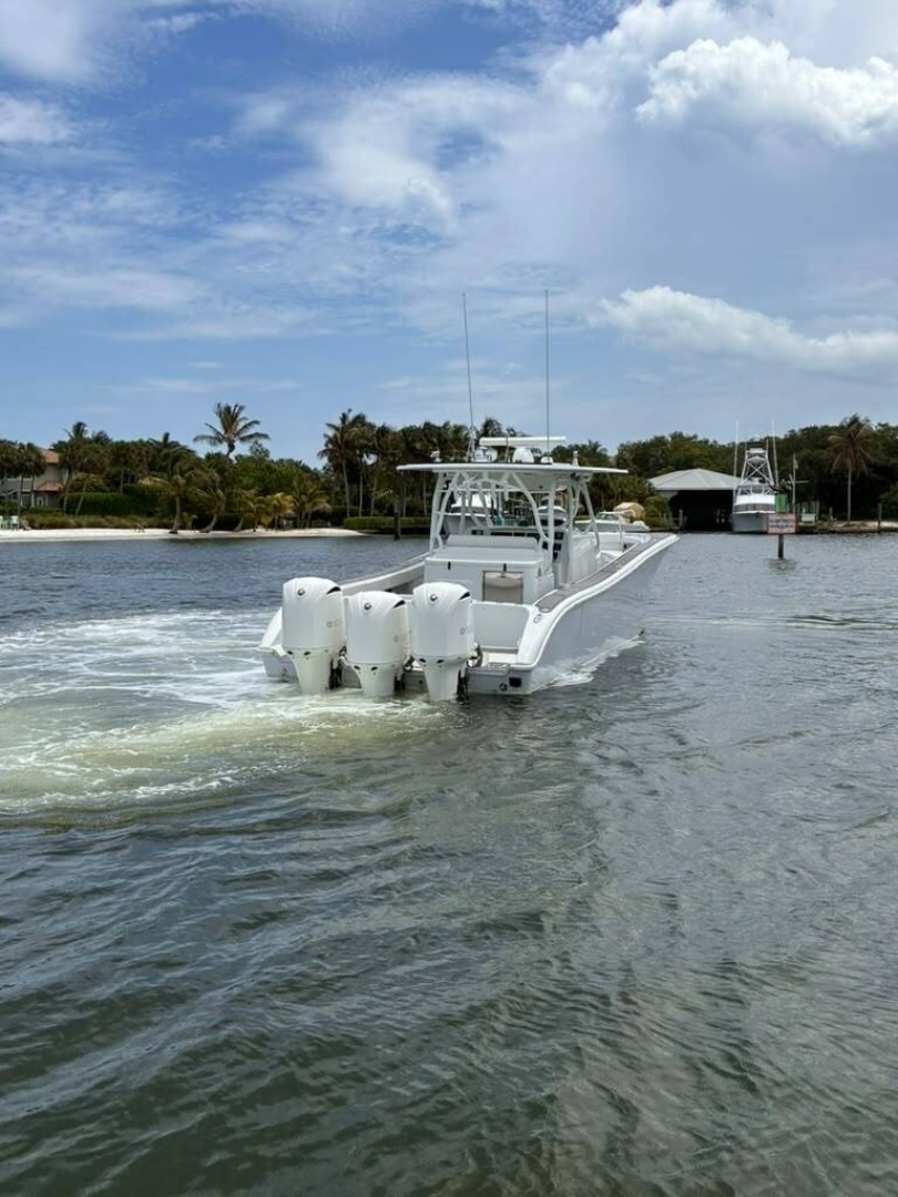 2014 Yellowfin 42 Offshore - Image 20