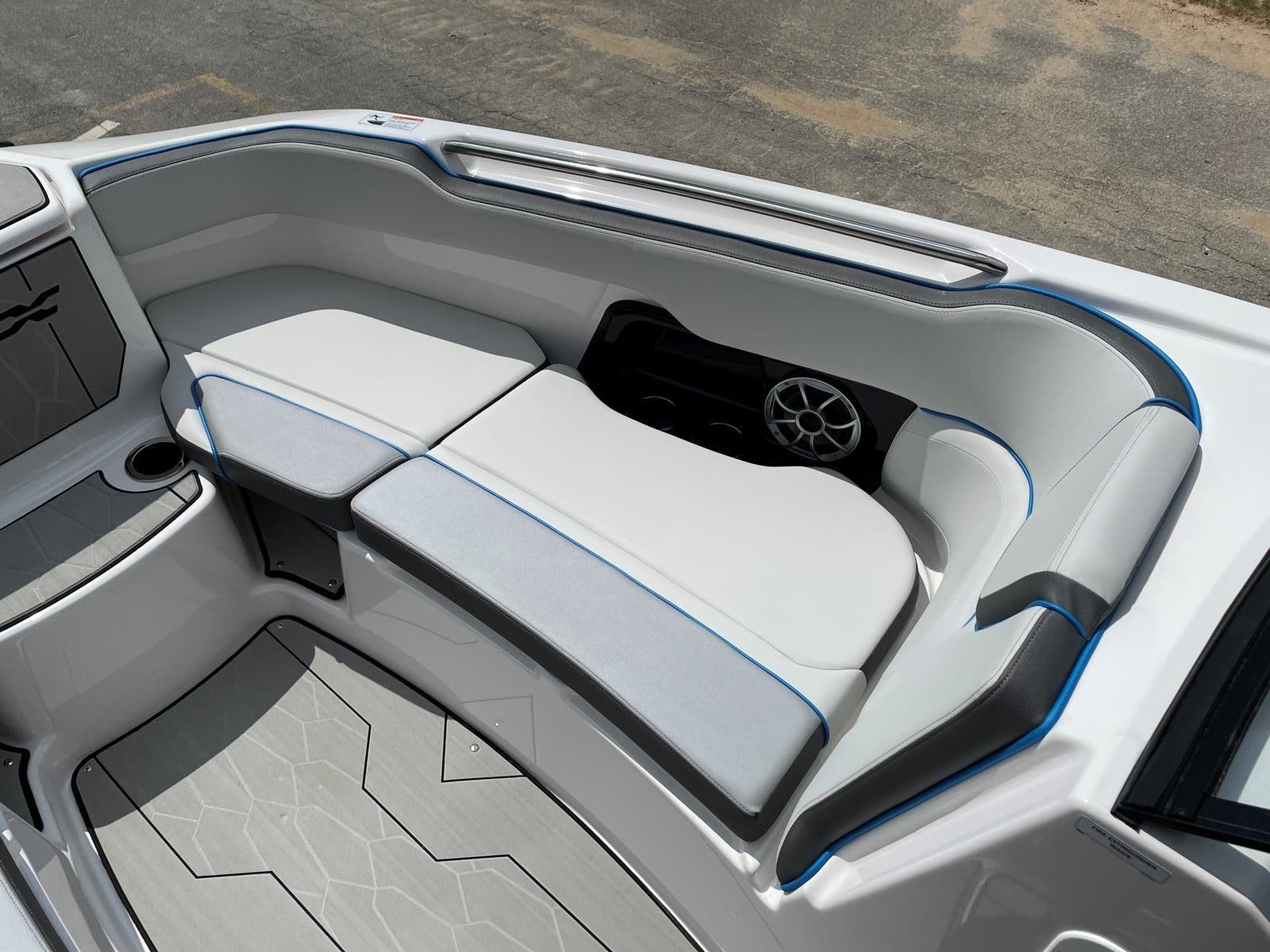 2021 Yamaha Boats 252XE - 12