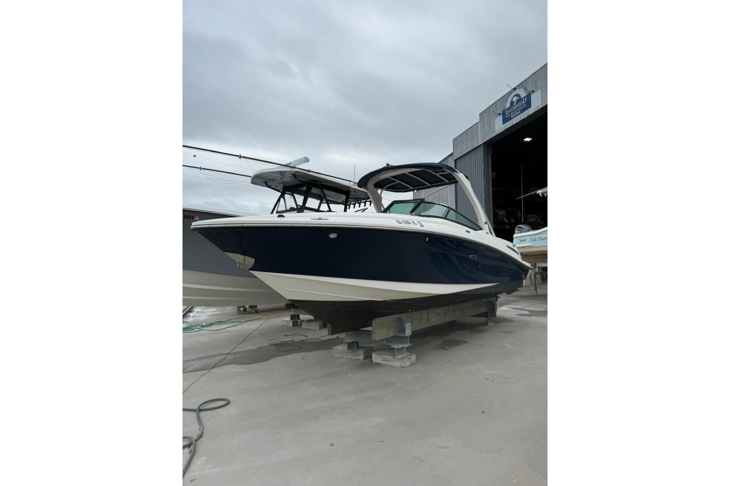 2011 Sea Ray SLX 250