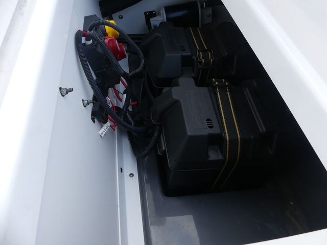 2020 Yamaha Boats 210 FSH Deluxe - 16