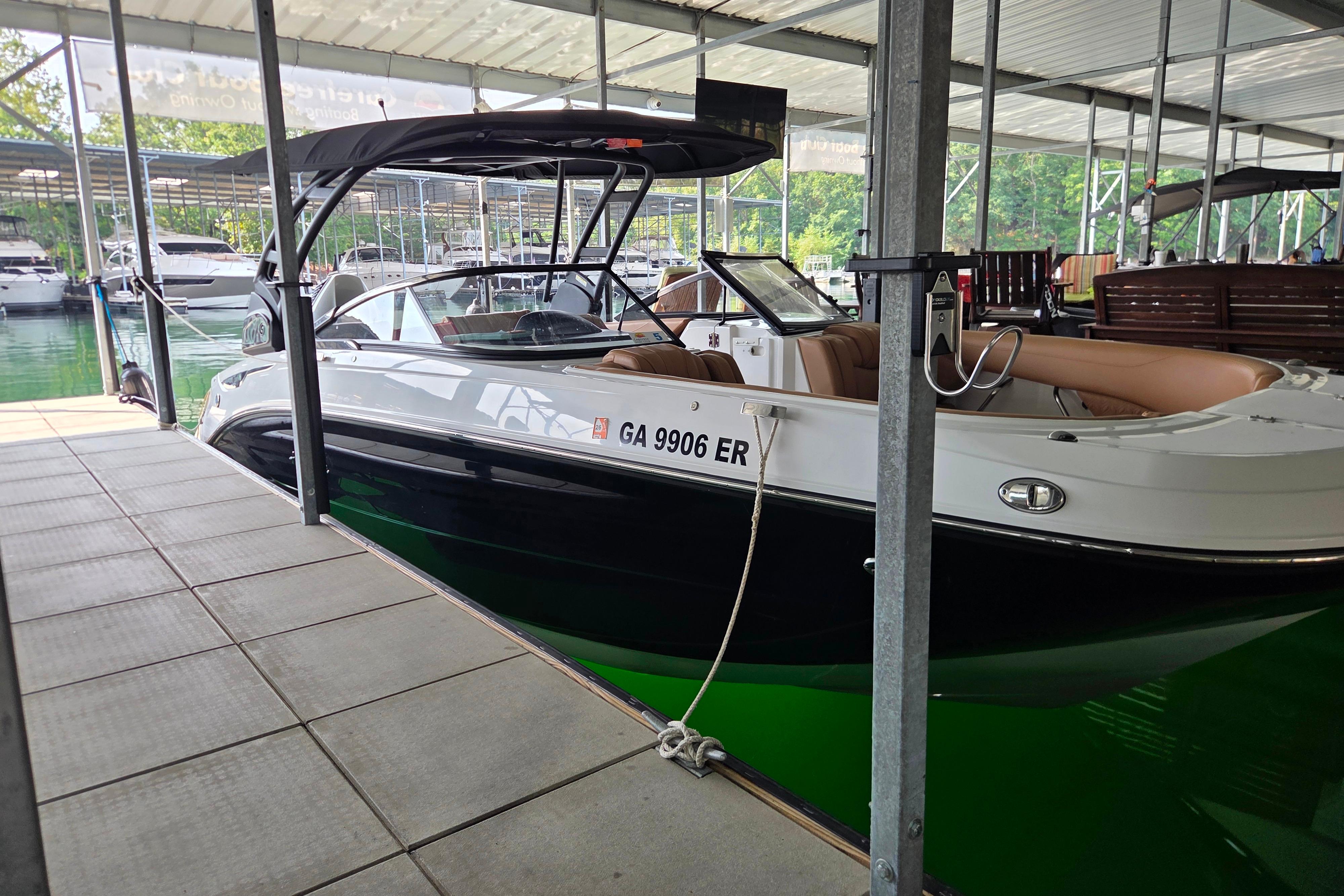 2025 Hurricane SunDeck 2600 OB