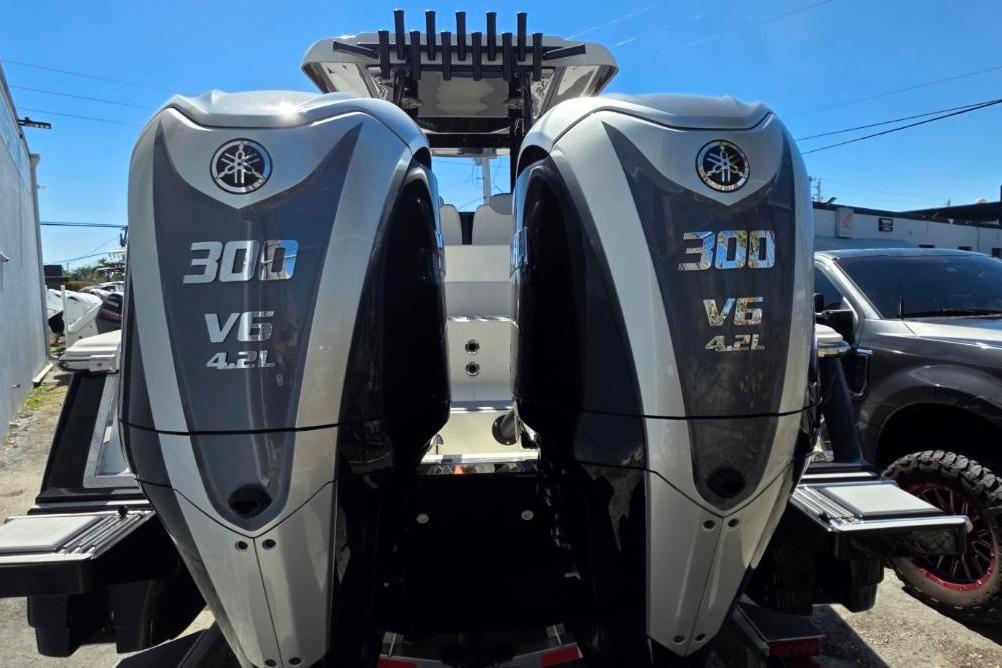 Twin Yamaha 300 V6 4.2L outboard engines on a 2024 Blackwood 290 boat.