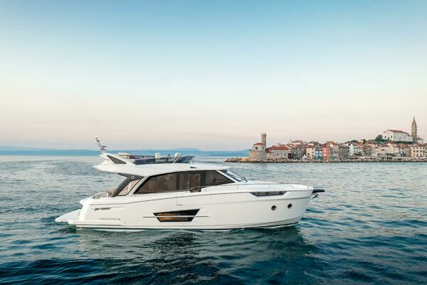 2024 Greenline 45 Fly Hybrid