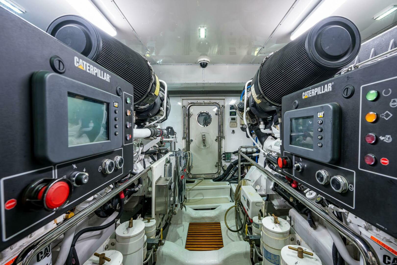 2013 Marlow Explorer Enclosed Bridge (CB) - Image 29