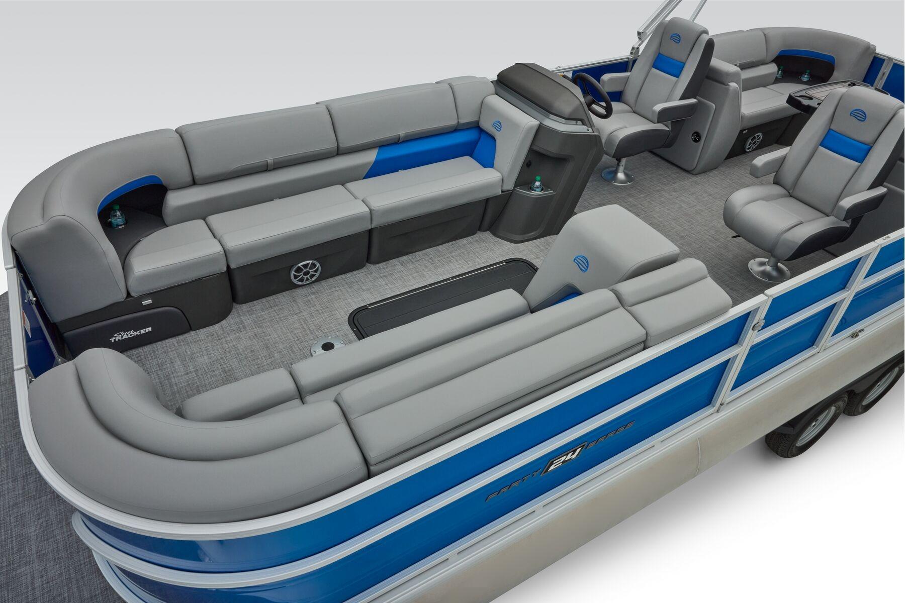 2026 Sun Tracker Party Barge 24 XP3 - 32