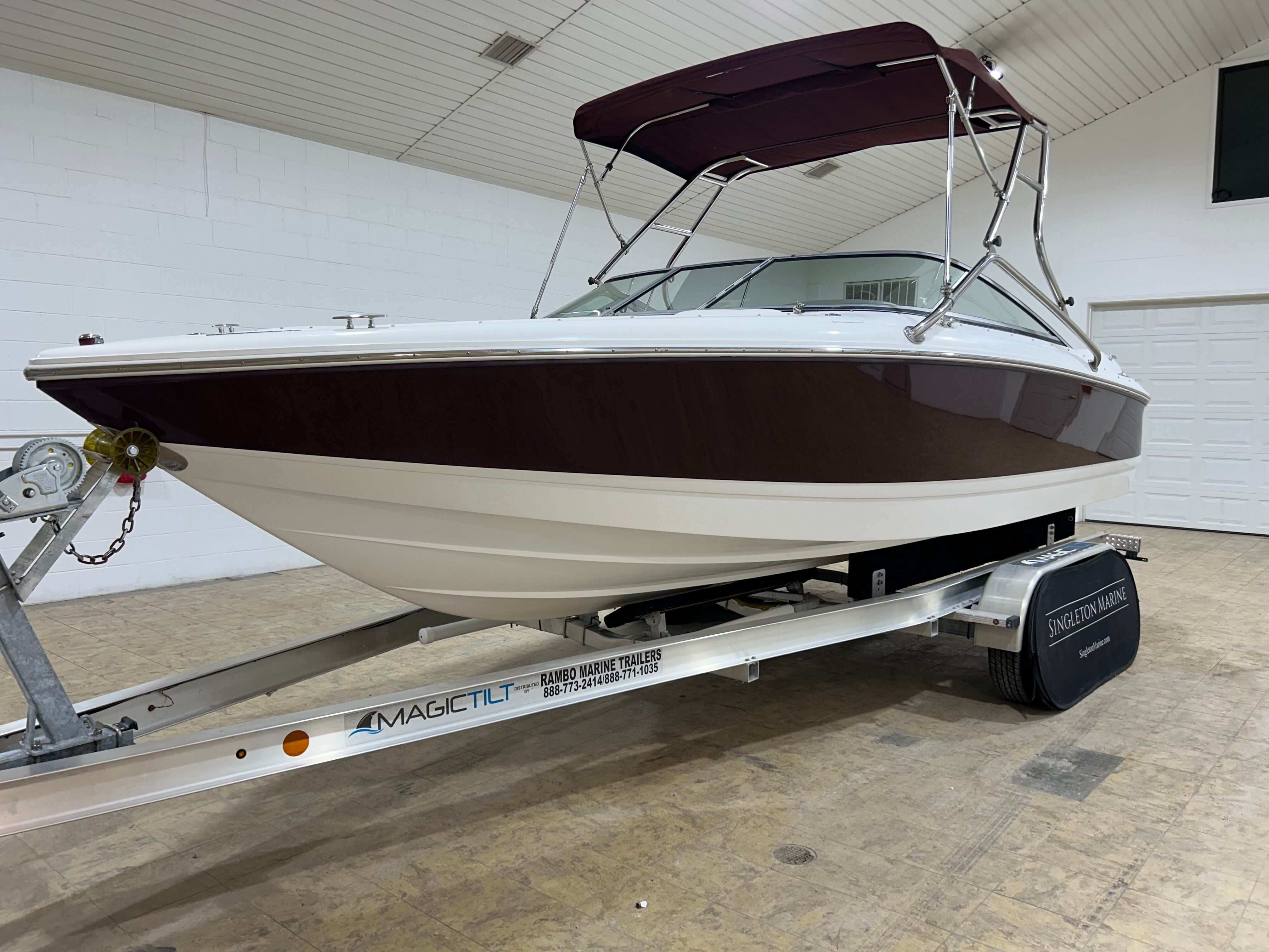 2004 COBALT 220 - Image 2
