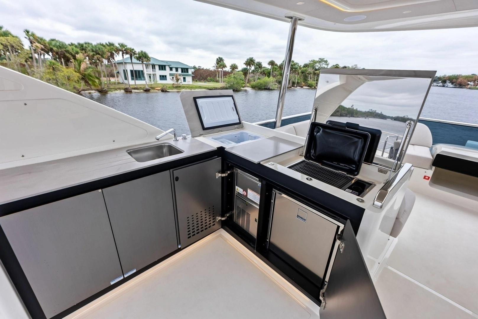 2026 Absolute 62 Navetta - Image 65