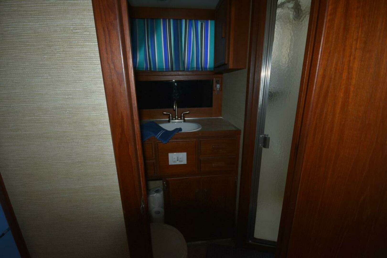 1985 Marinette 39 Double Cabin - Image 58