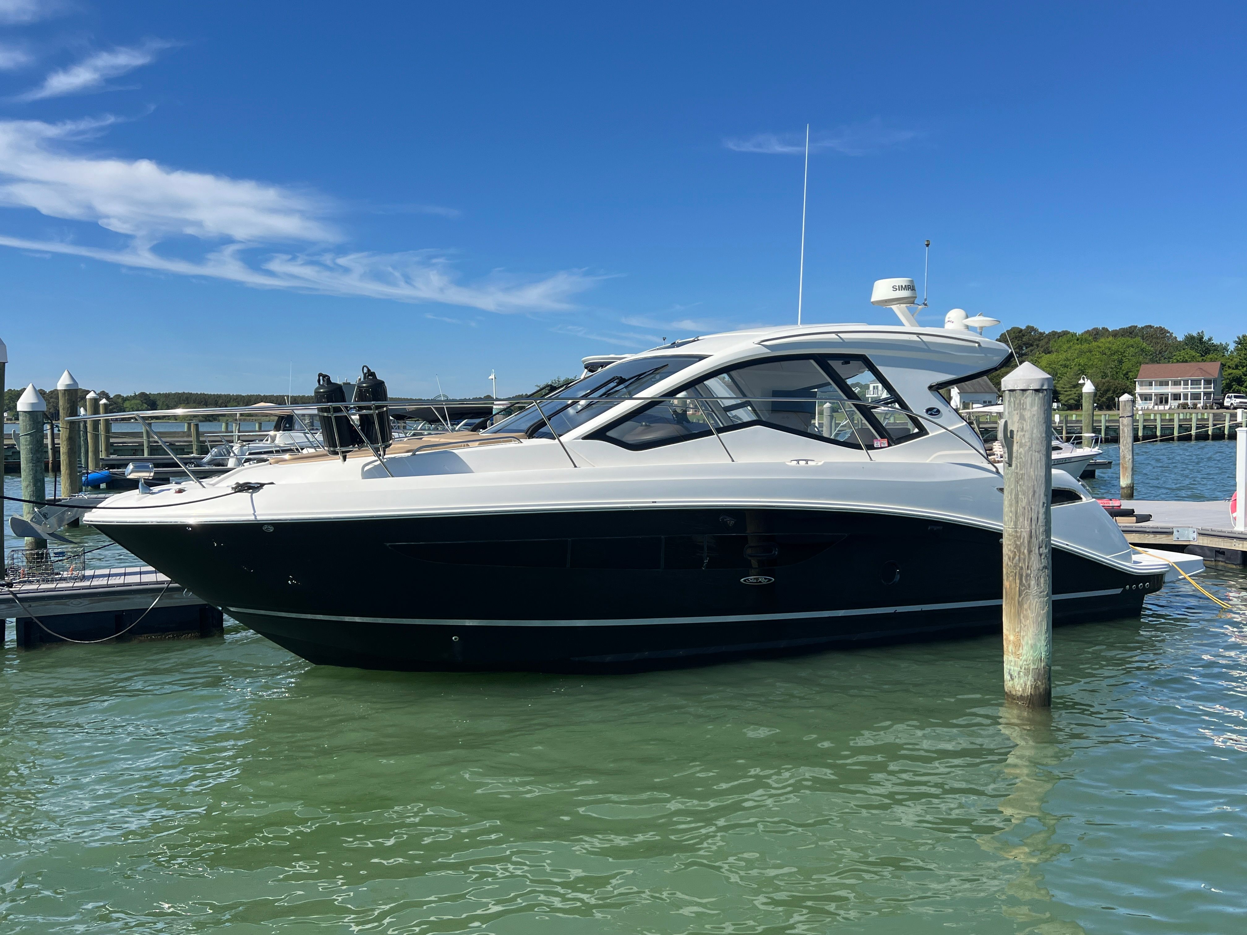 2018 Sea Ray Sundancer 350 Coupe