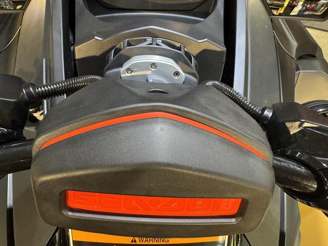 2025 Sea-Doo RXT-X 325 - 13