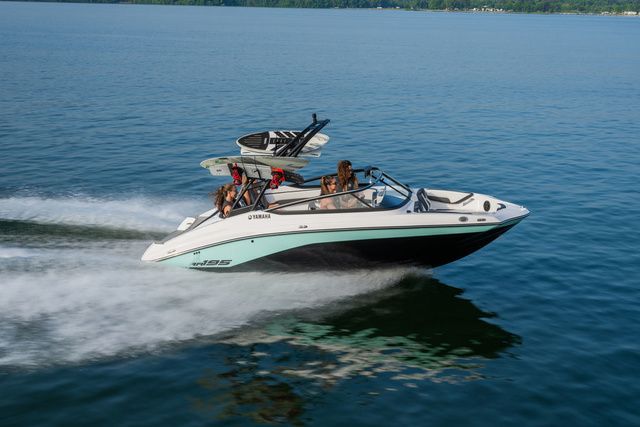 2026 Yamaha Boats AR195 - 29