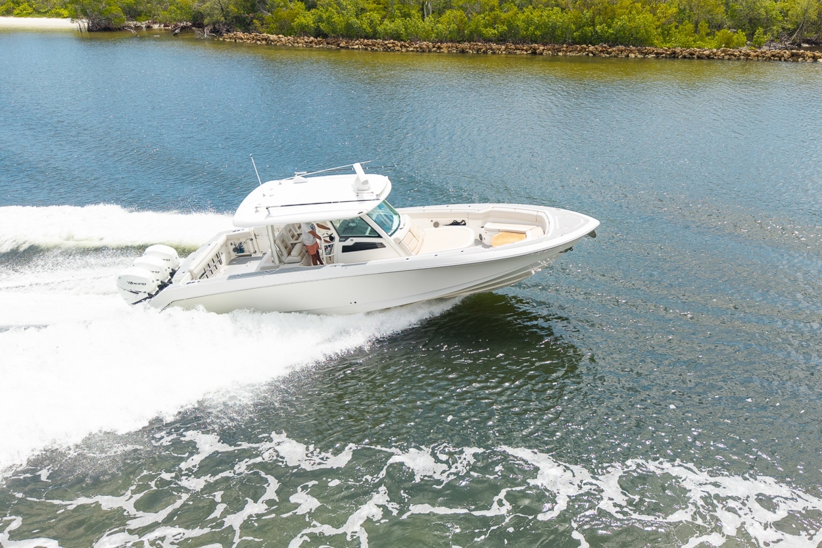 2018 Boston Whaler 380 Outrage - Image 39