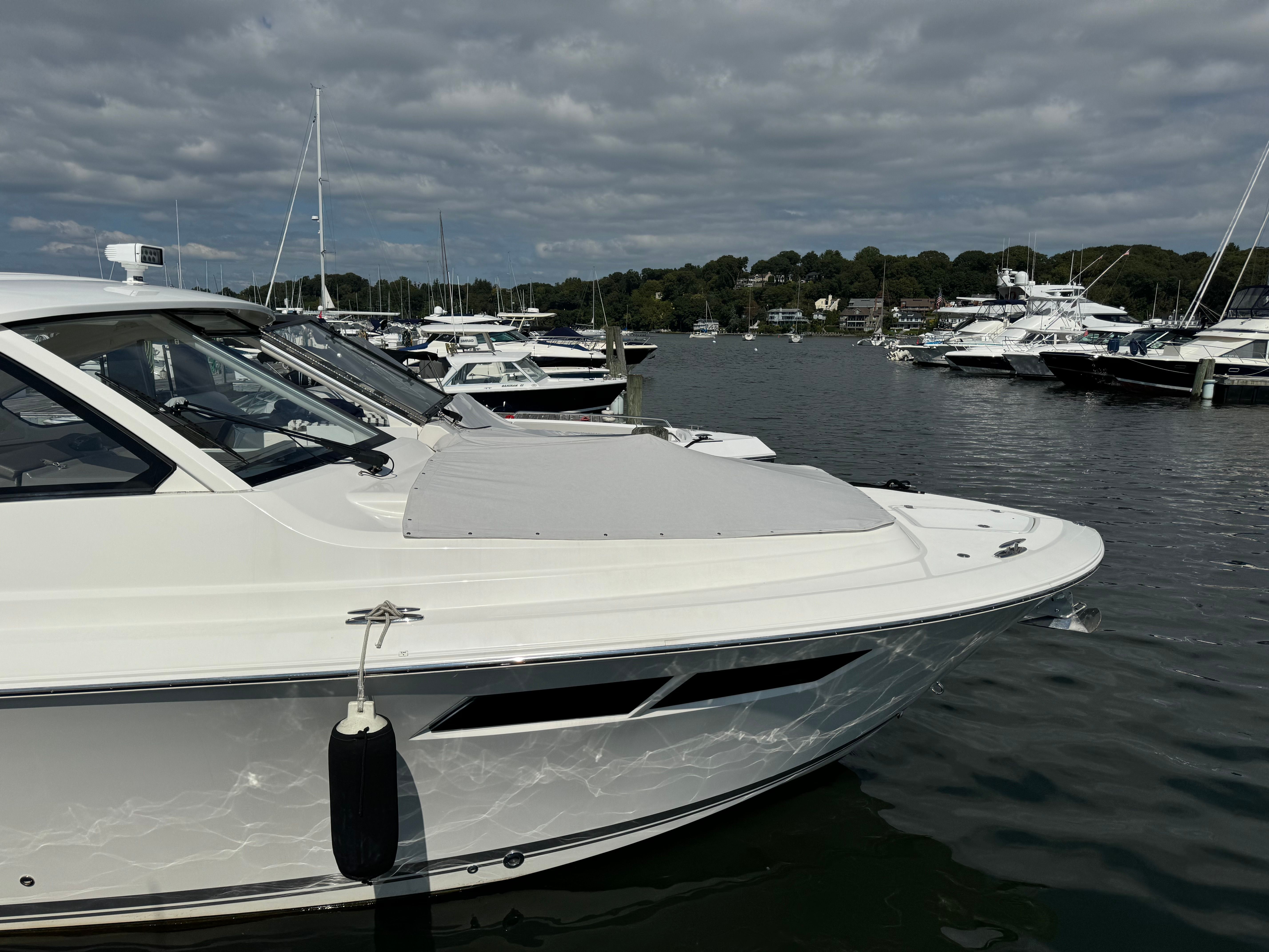 2020 Pursuit DC 365 Dual Console - 11