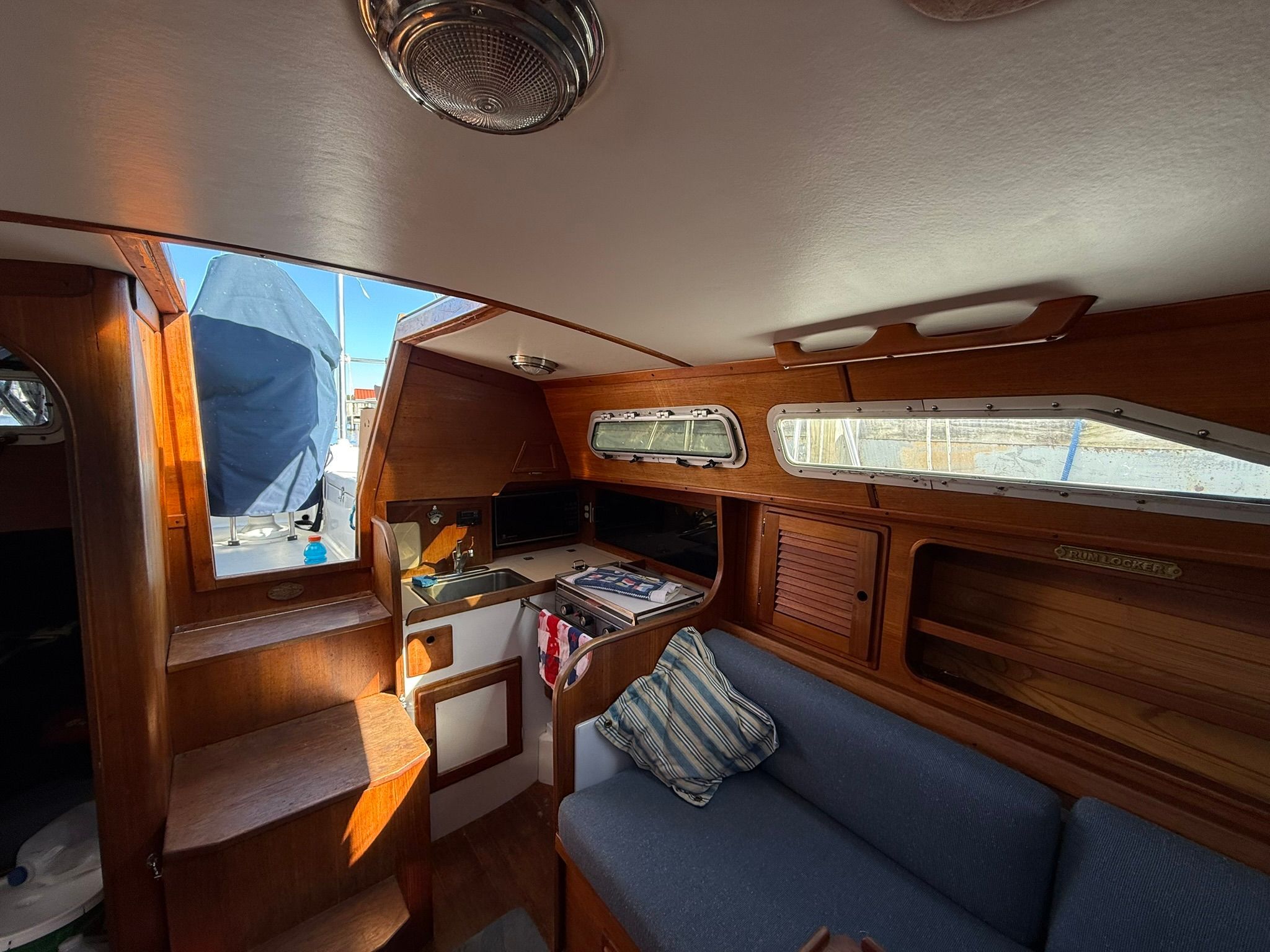 1988 Freedom 30 - 23