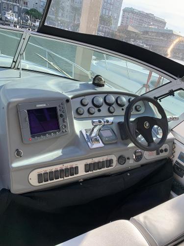 2006 Cruisers Yachts 320 Express - 48