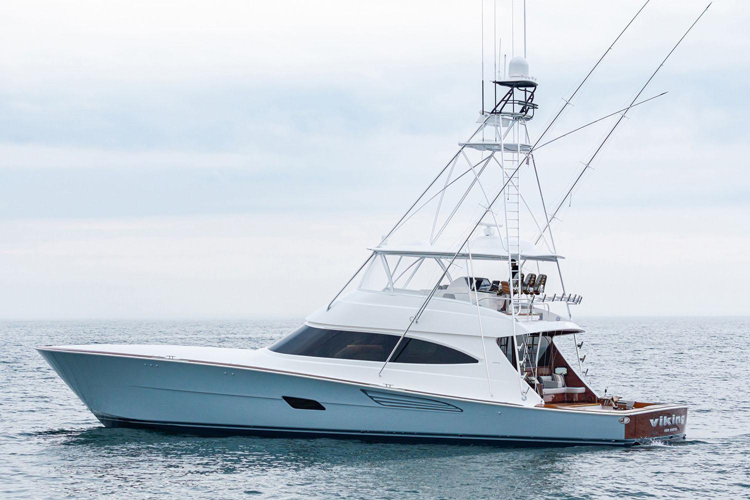 2027 Viking 82 Convertible