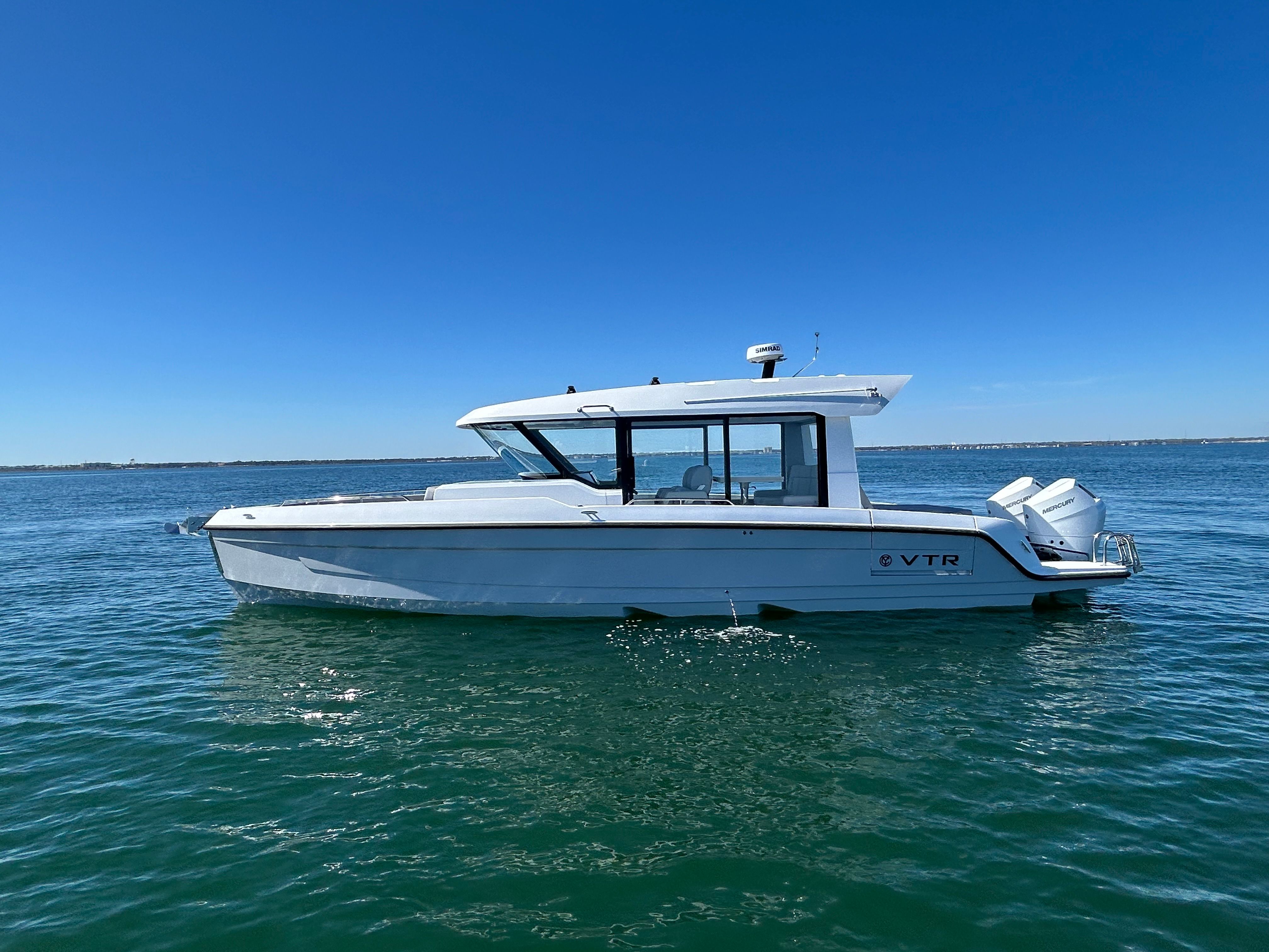 2026 Cruisers Yachts 38 VTR EC