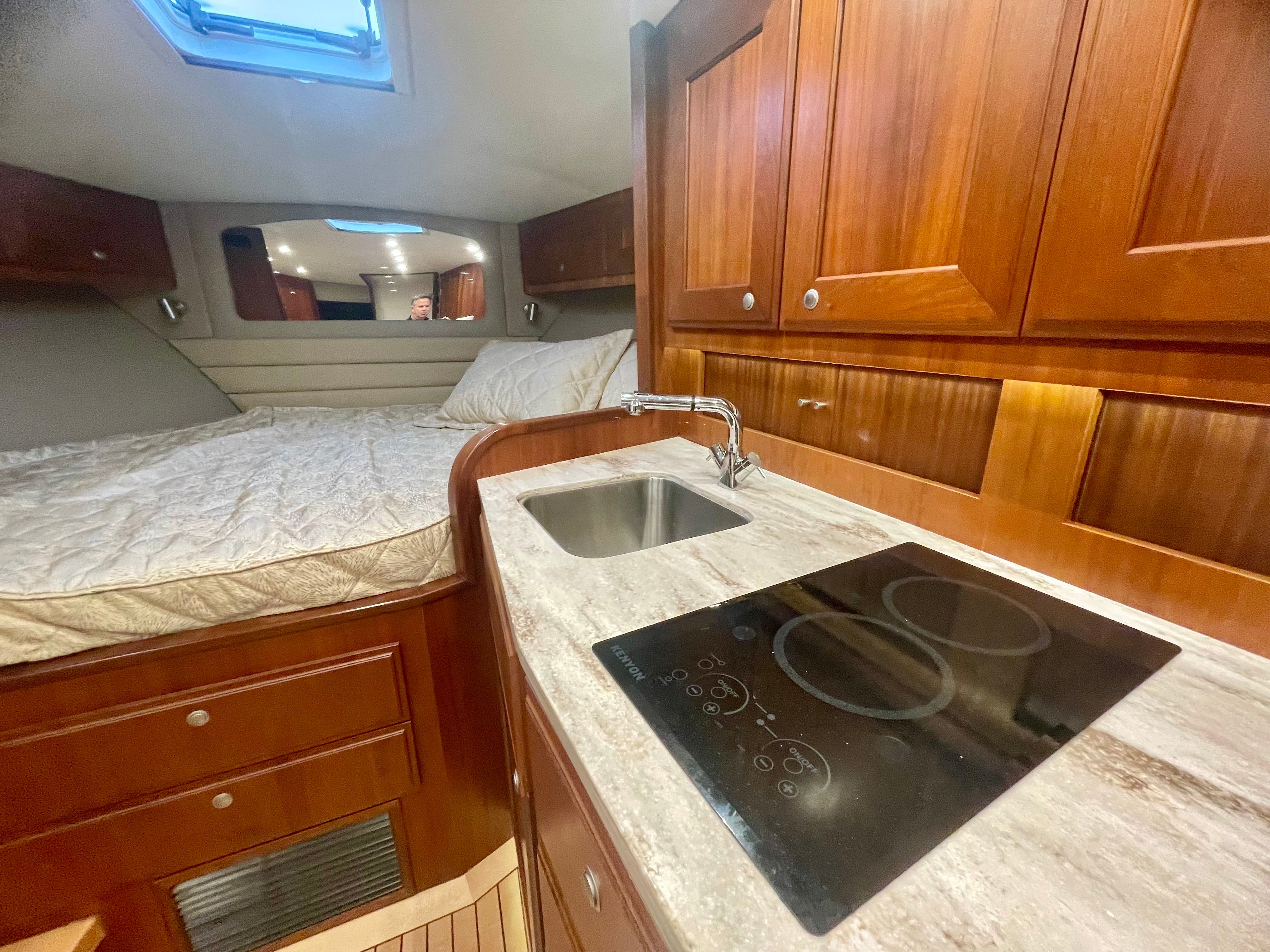 2015 Jupiter 41 SB - 19