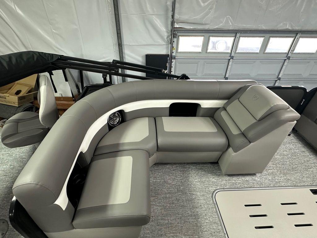 2025 Premier 230 SunSation Angler - 9