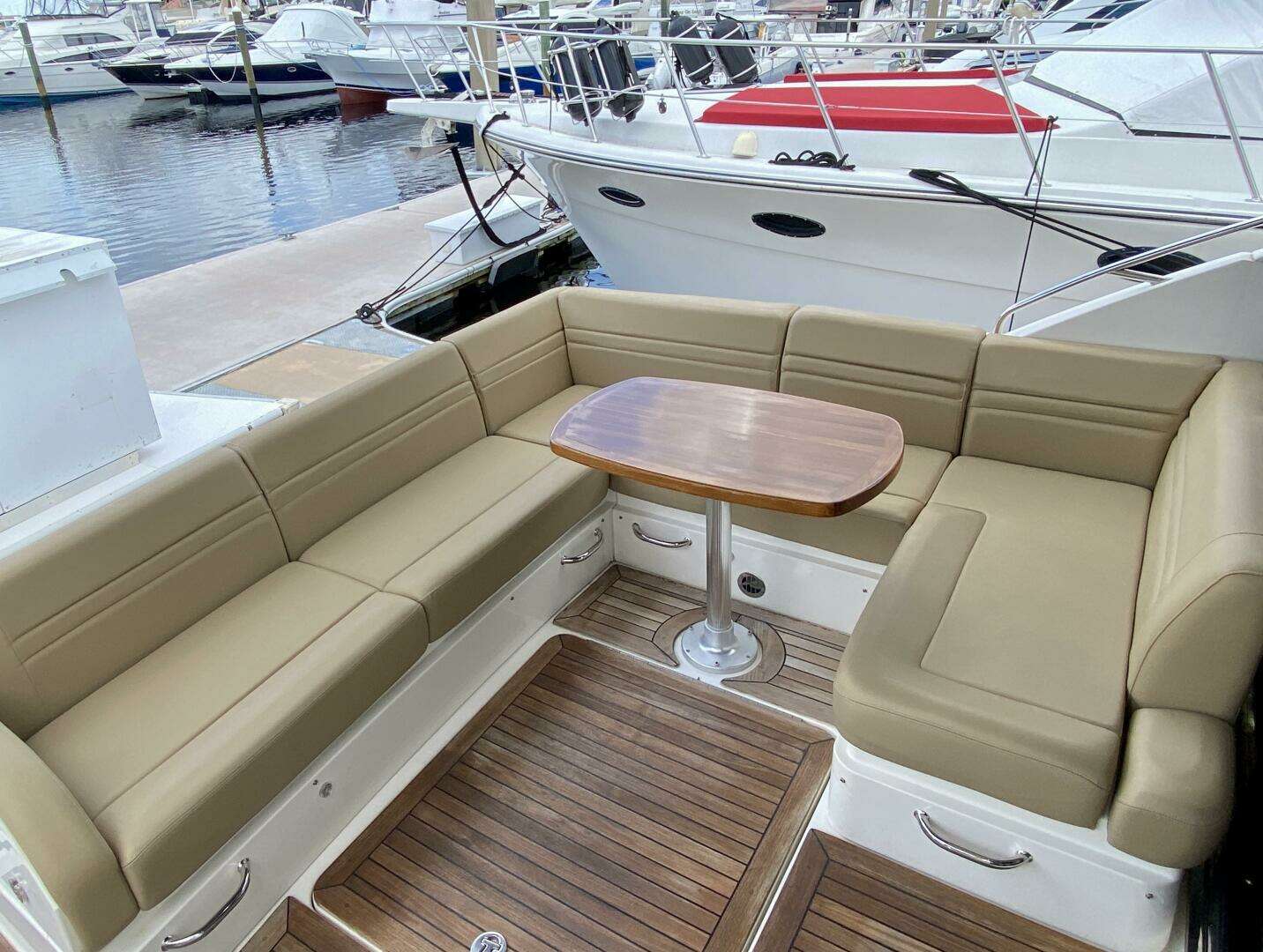 2015 Sea Ray 510 Sundancer - Image 10
