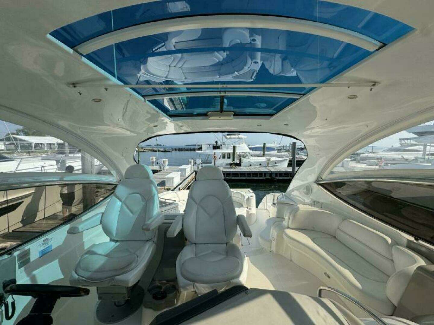 2003 Cruisers Yachts 540 Express - Image 13