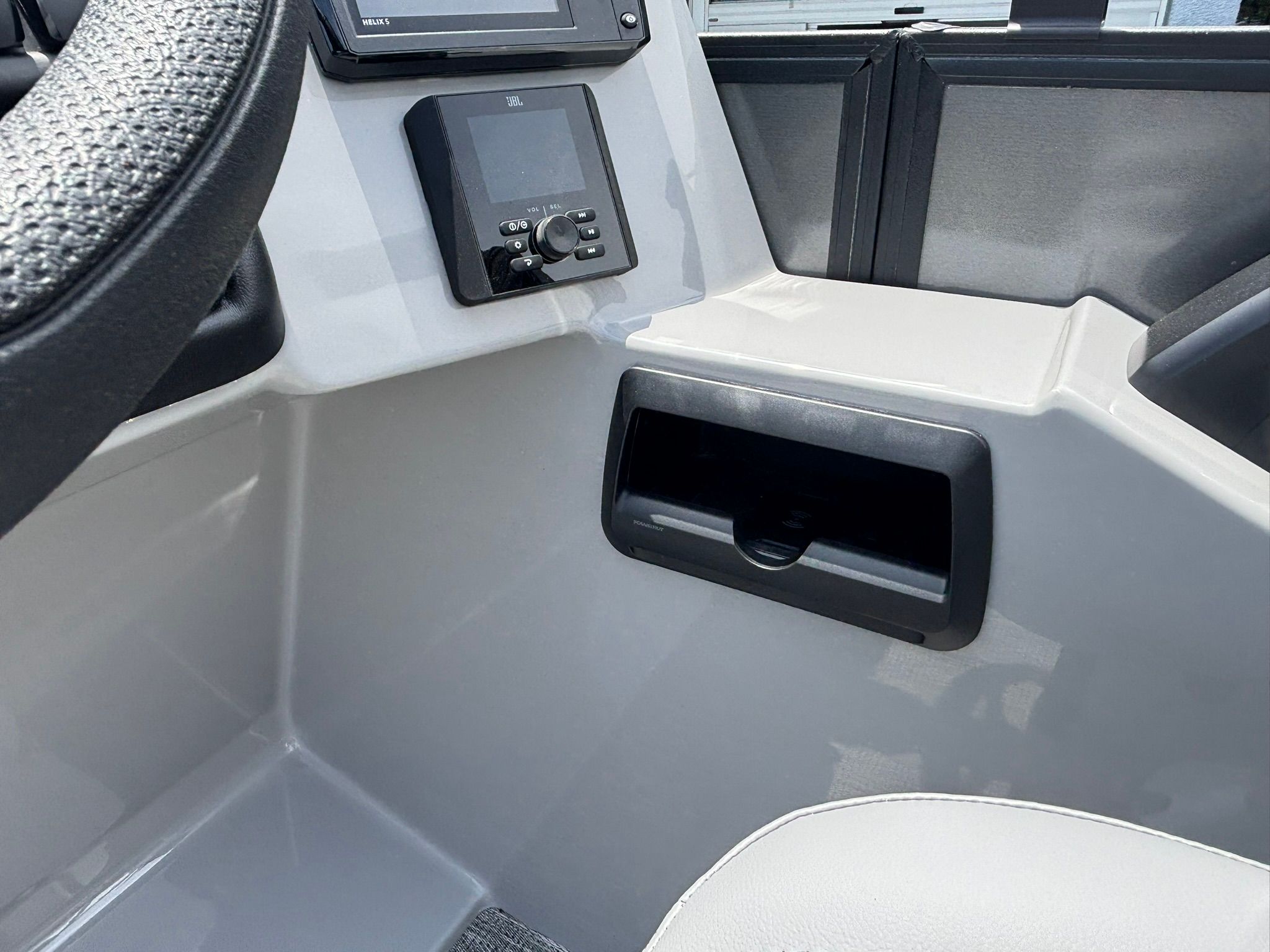 2027 Bentley Pontoons 223 LEGACY QSB - 13