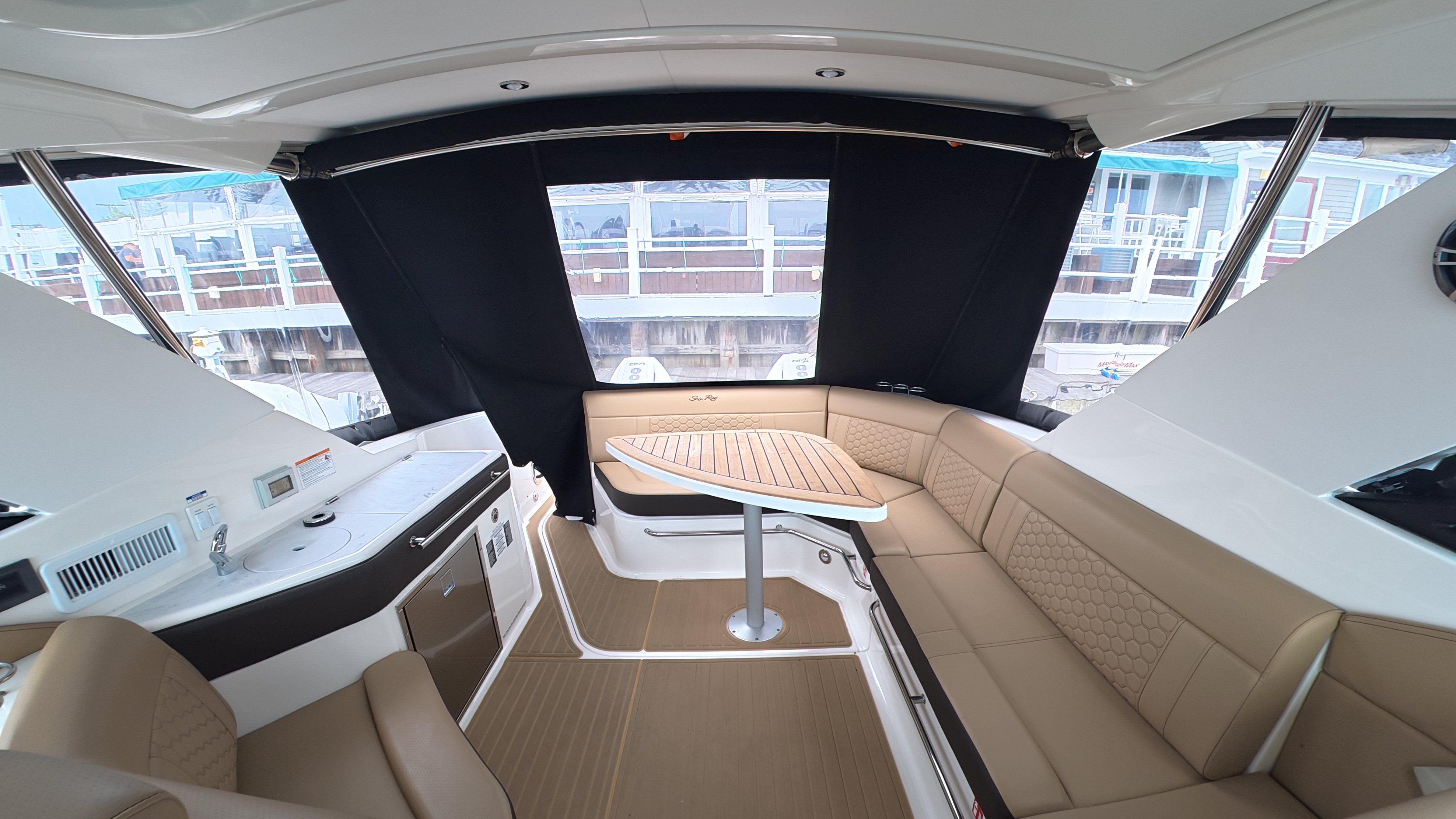 2025 Sea Ray Sundancer 320 Outboard - 7