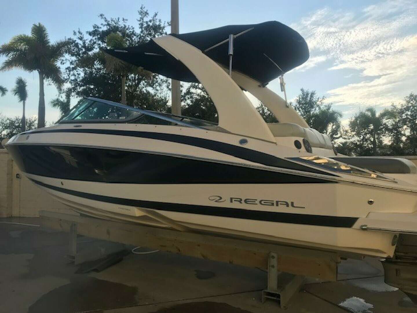 2012 Regal 2500 - Image 4