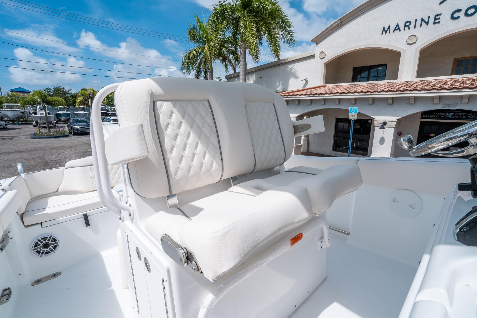 2026 Sea Hunt Ultra 255 SE - 20