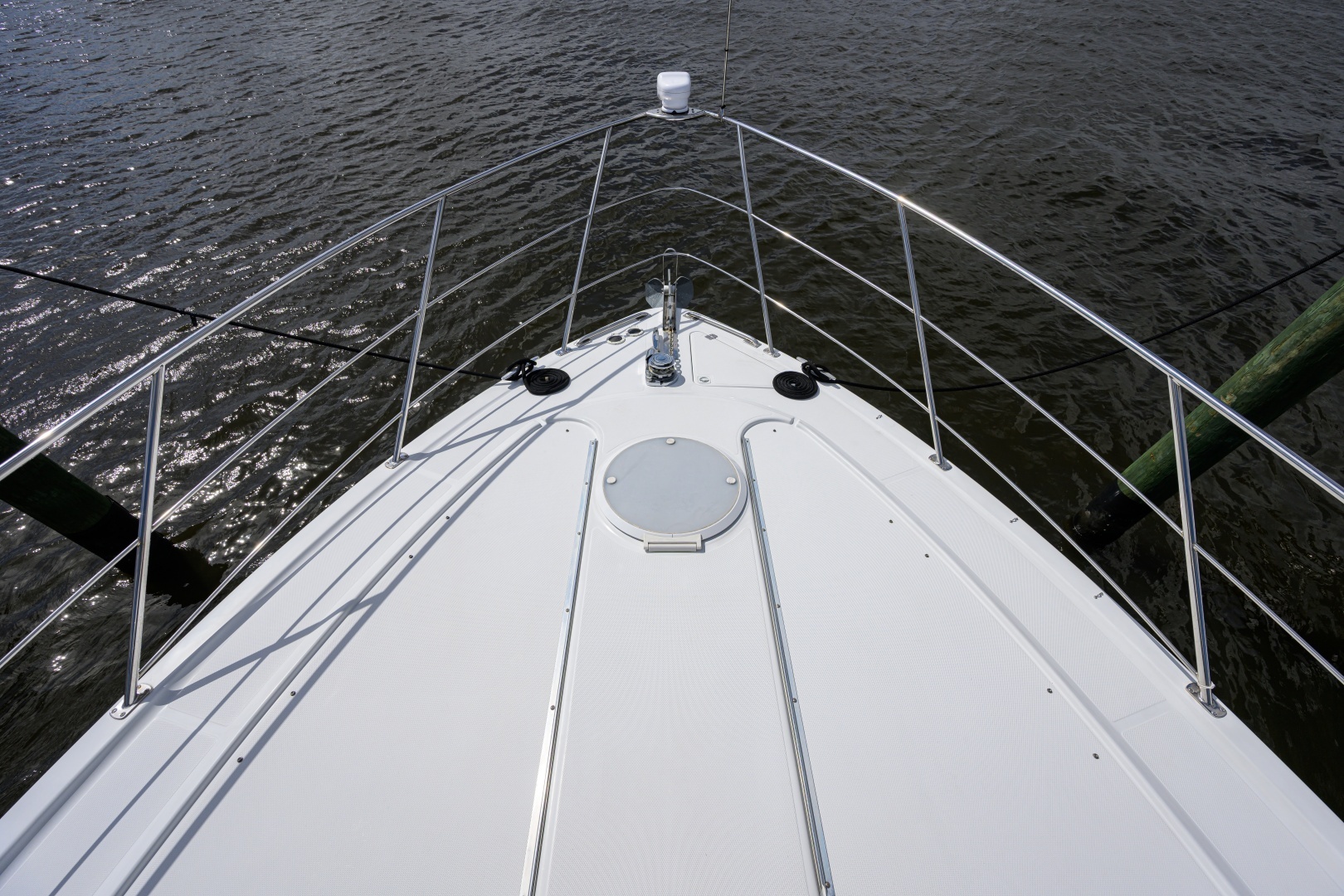 2003 Carver 444 - Image 13